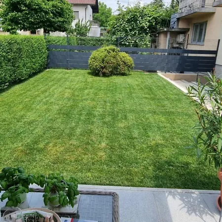 Dom wakacyjny Privat House Lena With Garden&free Parking